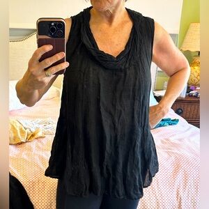 Luna Lu sleeveless top - black, lightweight, fabric I. Flattering A-line shape.